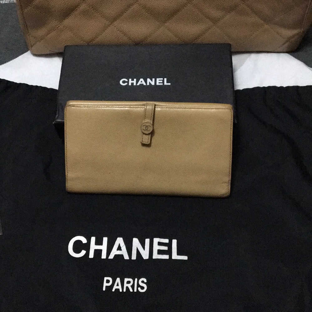 Chanel wallet